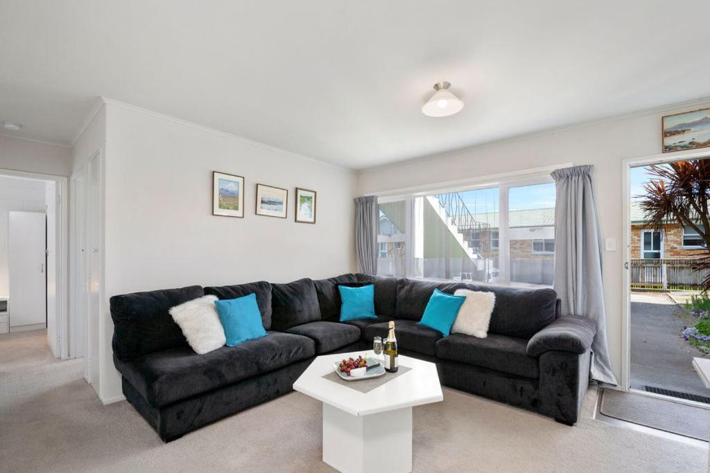 Central Stay - Taupo Flat Exterior photo